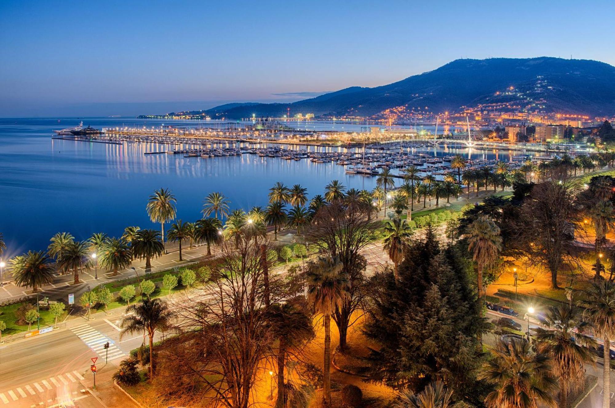 Nh La Spezia Hotel Ngoại thất bức ảnh