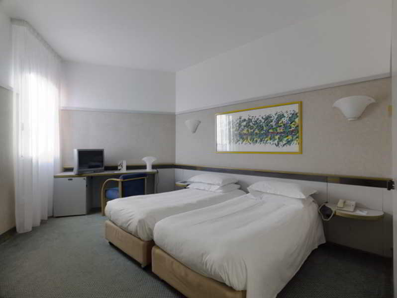 Nh La Spezia Hotel Ngoại thất bức ảnh